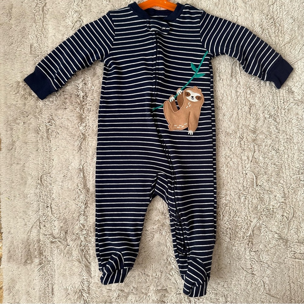 Carter’s sleep and play, 2 way zip - NWOT - 6 month